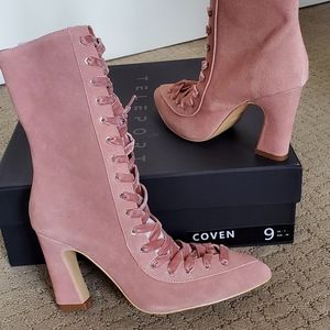 Teleport Coven size 8 Mauve